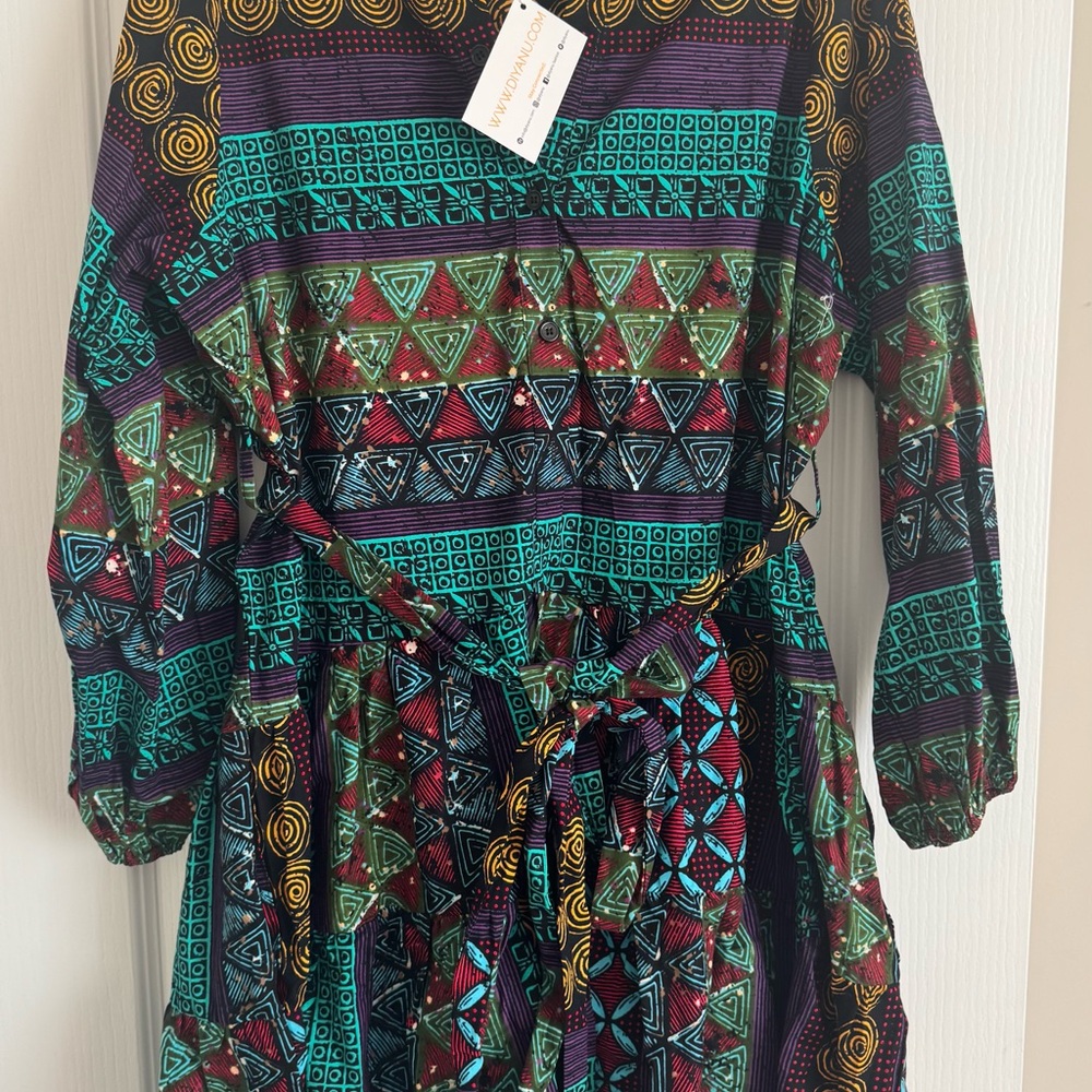 Colorful Patterned Dress - Picture 4 of 5